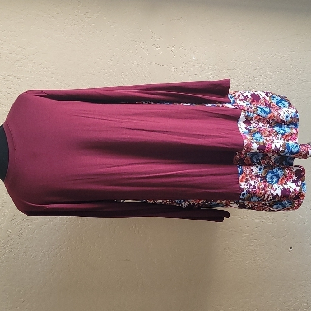 Resort to Style Wine Floral Tunic with POCKETS M - Picture 4 of 7